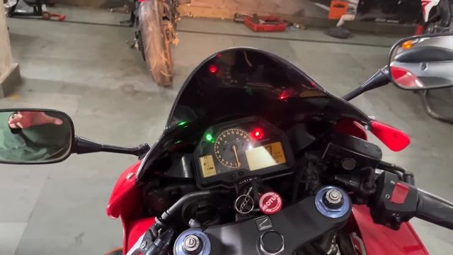 CBR600RR The Legend | Din Ban Gaya! смотреть онлайн
