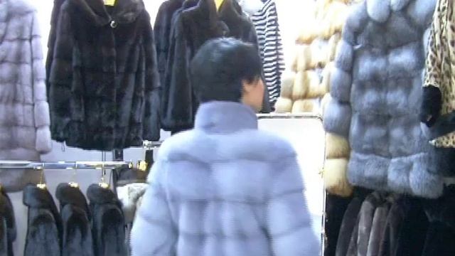Купить шубу недорого можно у нас! смотреть онлайн