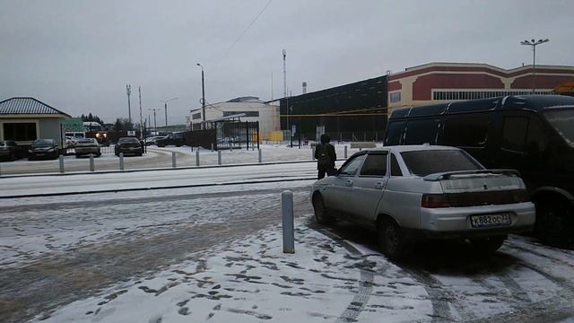 Увидев меня стая собак нападавшая на старика разбежалась... смотреть онлайн