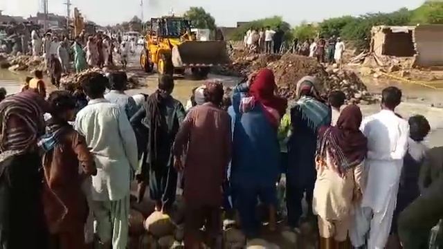 PHP/DGK provided help in flood effected area смотреть онлайн