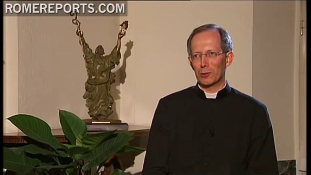 Guido Marini explica cómo vivió el Papa el chaparrón de la JMJ Madrid 2011 смотреть онлайн