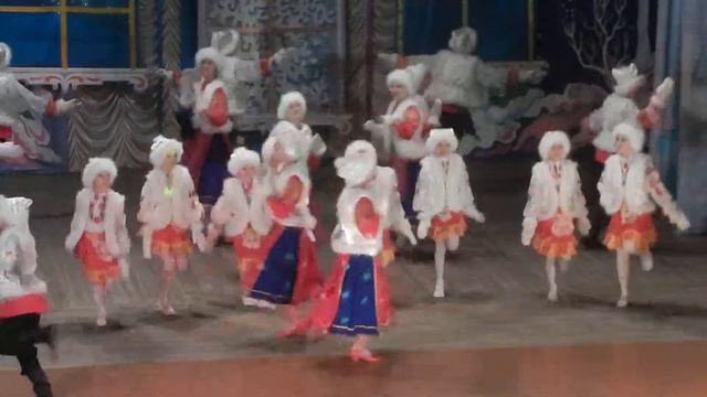 Народный ансамбль "ПЕРВОЦВЕТ" - г. Мариуполь ( PERVOTSVET - Mariupol) смотреть онлайн