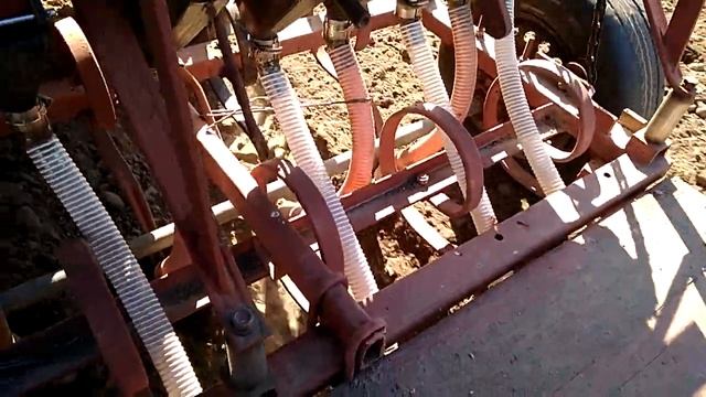 Т-25 и самодельная сеялка смотреть онлайн
