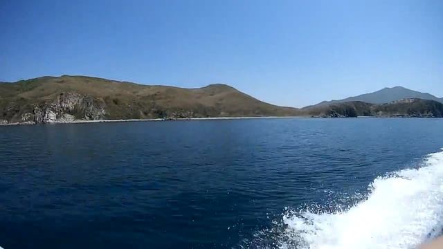 Прогулка на катере от Андреевка в Бухту Витязь и обратно. Приморье смотреть онлайн