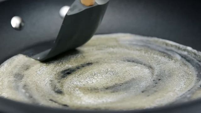 Антипригарное покрытие Le Creuset – теперь в 4 раза прочнее! смотреть онлайн