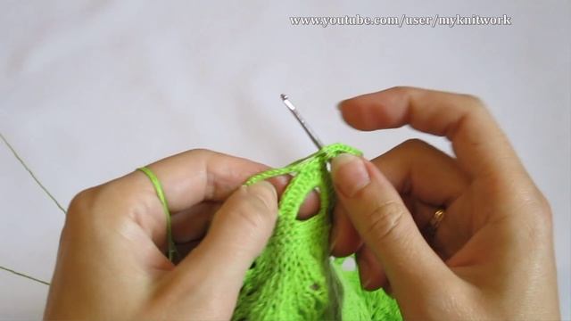 DIY: Ажурное платье спицами. Вяжем кокетку крючком. Часть 3. смотреть онлайн