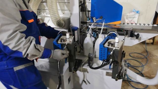 Быстрая смена клеевой ванны на автоматическом кромкооблицовочном станке KDT KE-568JSDA смотреть онлайн