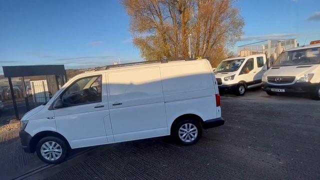 67 Reg VOLKSWAGEN TRANSPORTER STARTLINE 2.0 TDI 102ps L1 SWB EURO'6 MODEL CLEAN AIR ZONE COMPLIANT смотреть онлайн
