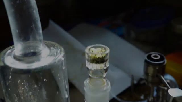 NewVape - FlowerPot Desktop Vaporizer Explained смотреть онлайн