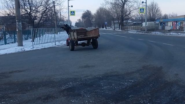 как они выжили после такого???страшное зрелище, полуживых разбросало по дороге. дтп. смотреть онлайн