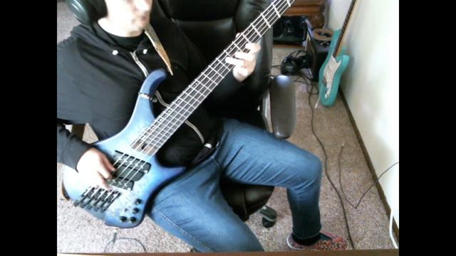 Red Vox - There's A Place Ibanez EHB1505MS смотреть онлайн