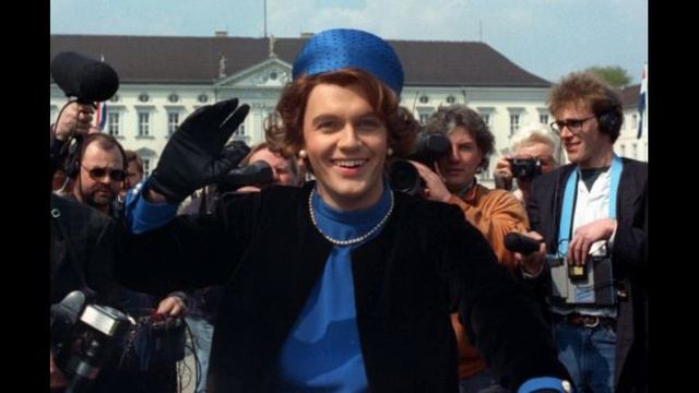 MDR 25.04.1991 Hape Kerkeling erfolgreich als Königin Beatrix смотреть онлайн