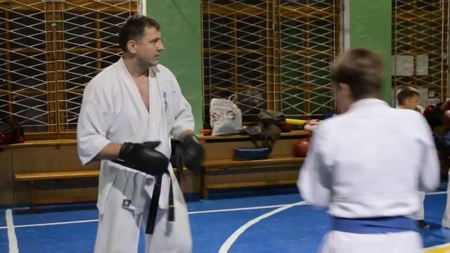 Тренировка юных киокушиновцев | г.Запорожье, Украина (21.01.2015) - II смотреть онлайн