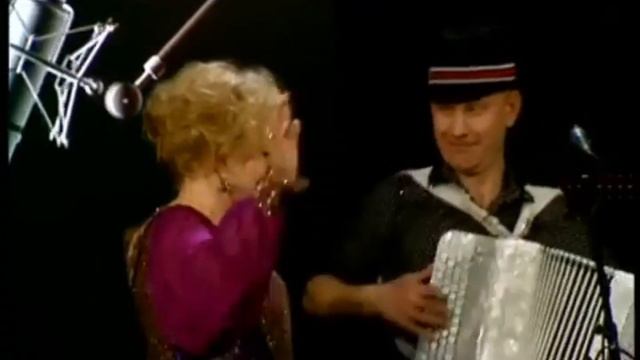 Шуточная песня// Мне приснился ласковый мужик смотреть онлайн