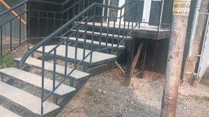 Тротуарная плитка на металлическую лестницу