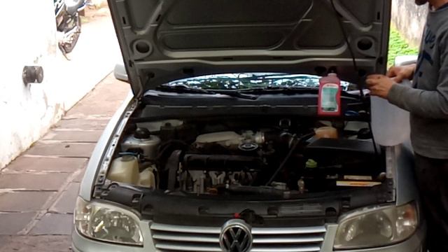 Como Cambiar Refrigerante y Purga del circuito VW POLO o cualquier vehículo en casa !!! смотреть онлайн