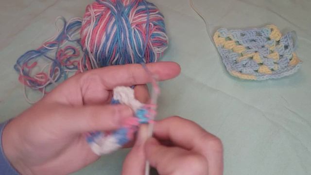 Бабушкин квадрат - крючком. Вяжем квадрат крючком. #вязание #вязаниекрючком смотреть онлайн