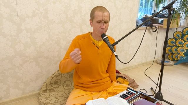 Нанда Бихари прабху • ШБ 1.5.38 • Слава повторения Святого Имени смотреть онлайн