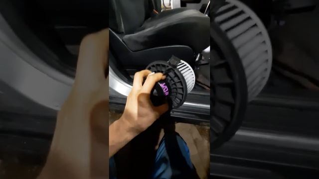 замена моторчика отопителя салона nissan tiida смотреть онлайн