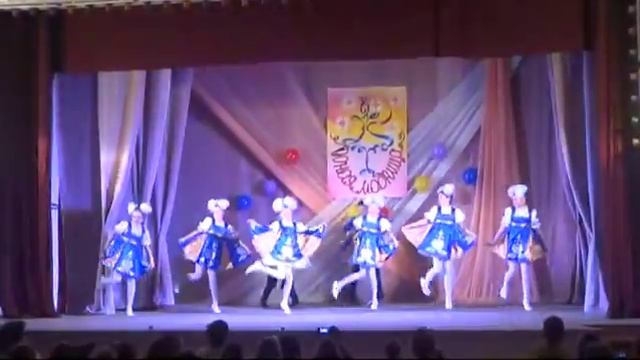 «Деревенская плясовая». Хореографический ансамбль «Вдохновение», средняя группа смотреть онлайн