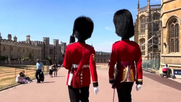 MAKE WAY FOR THE QUEENS GUARDS!Checking the guards