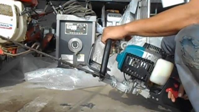 2 MAKITA EH561 ヘッジトリマー（両刃） смотреть онлайн