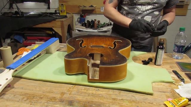 Building A Kit Guitar - The Fretwire Rockabilly Kit смотреть онлайн