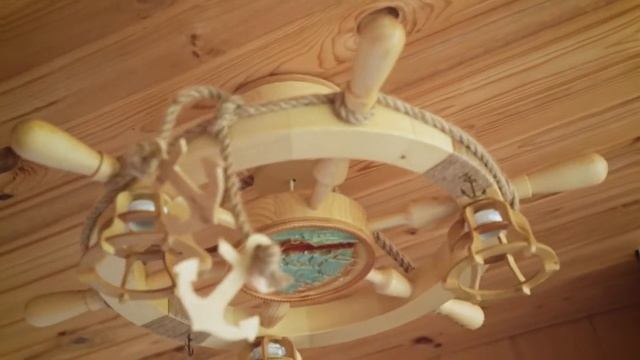 Люстра штурвал деревянная с корабликом на 3 лампочки смотреть онлайн