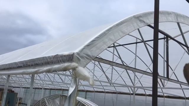 Строим теплицу часть 3