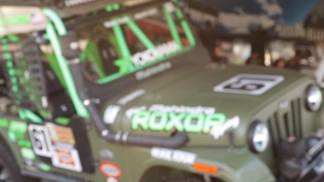 SEMA 2019: The Sky's the Limit with Mahindra's 'Bulletproof' Roxor UTV смотреть онлайн