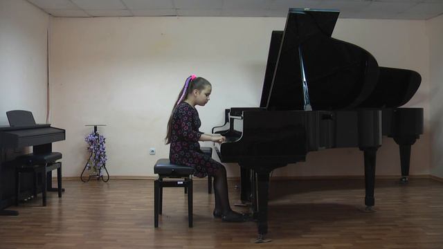 Ю. Слонов "Гавот", А. Гедике "Миниатюра в форме этюда", исп. Логвинова Вивьен, преп. Фесенко В.С. смотреть онлайн