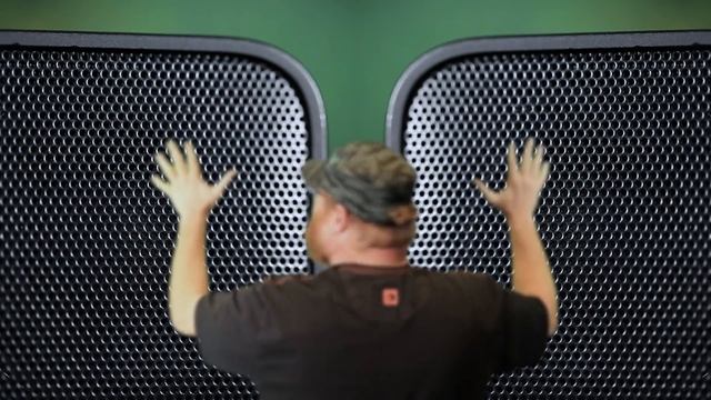 Razer 101 | Leviathan Mini - Tiny but Mighty смотреть онлайн