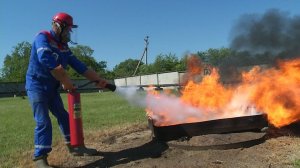 На учебно-тренировочном полигоне под Изобильным проходят соревнования среди электромонтёров.