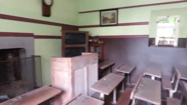 Bunratty Castle & Folk Park Shannon Heritage Ireland Monkey Hop смотреть онлайн