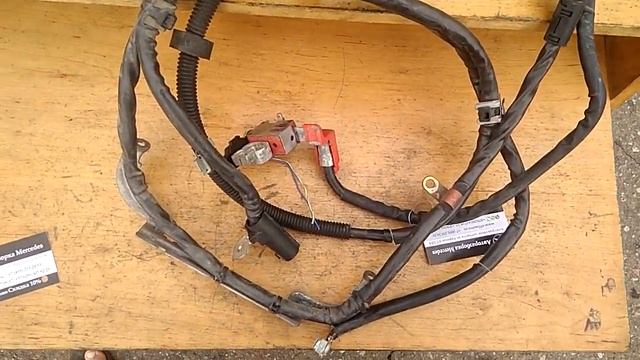 Провод аккумуляторной клеммы плюс Mercedes C207 W204 m276 A2044407351 смотреть онлайн