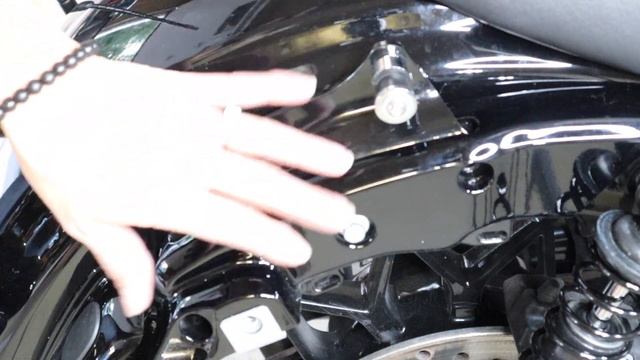 HOW TO: INSTALL 4 POINT DOCKING HARDWARE system on a Harley! Advanblack Tour Pack смотреть онлайн