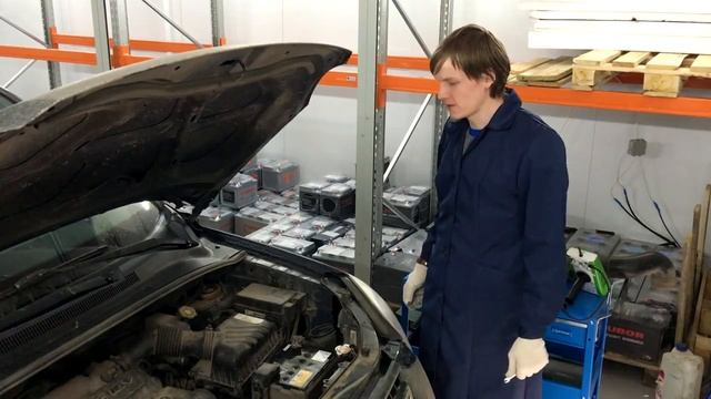 Замена АКБ на Kia Sportage II смотреть онлайн