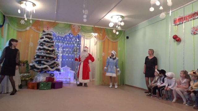 Новогодний утренник смотреть онлайн
