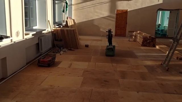 ремонт спортзала/ укладка фанеры/ ремонт пола/ укладка ОСБ панелей смотреть онлайн