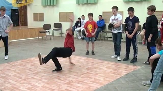 В ЖЕЛЕЗНОГОРСКЕ ПРОВЕЛИ МАСТЕР-КЛАСС ПО БРЕЙК-ДАНСУ смотреть онлайн