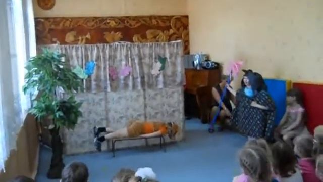Театр дет.Друг познается в беде смотреть онлайн