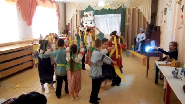 ХОРОВОД "СОЛНЦЕ КРАСНОЕ" смотреть онлайн