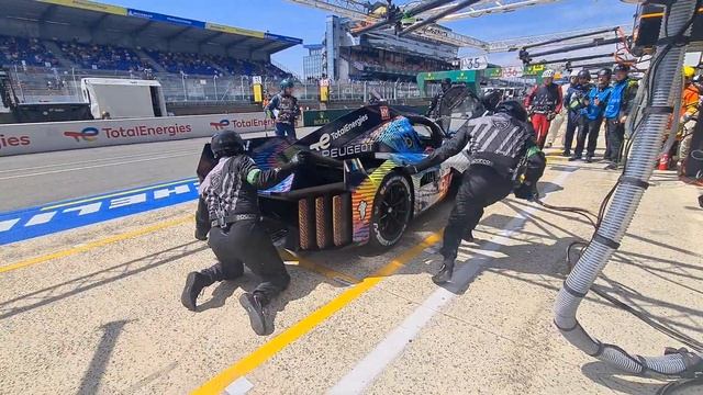 24h du Mans 2023 pitstop Peugeot 9X8 смотреть онлайн