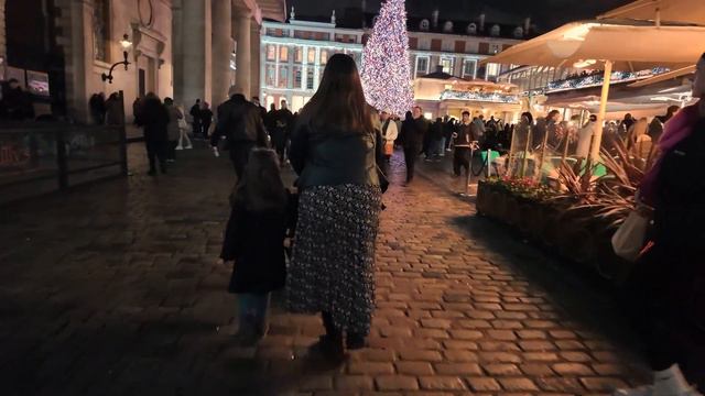 Covent Garden Christmas Magic: Festive Market & Max Mara Exhibit Highlights смотреть онлайн