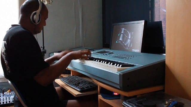 He's a Pirate - Custom cover on Motif XS8 keyboard смотреть онлайн