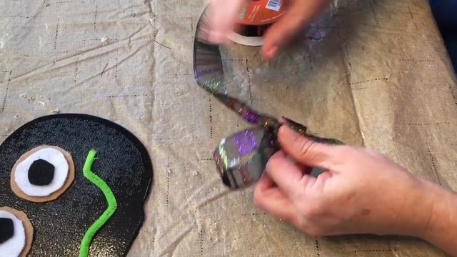 Dollar Tree Spider Decoration using a Pumpkin Sign DIY смотреть онлайн