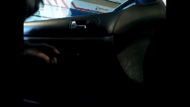 Как снять обшивку карту передней двери VW BORA JETTA(2004)demontaz boczka drzwi przod/door panel re смотреть онлайн