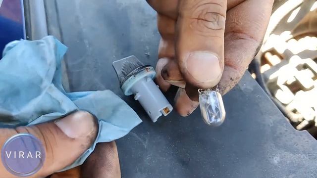 How to Replace Front Parking Light Bulb - Hyundai Accent (2012-2017) смотреть онлайн