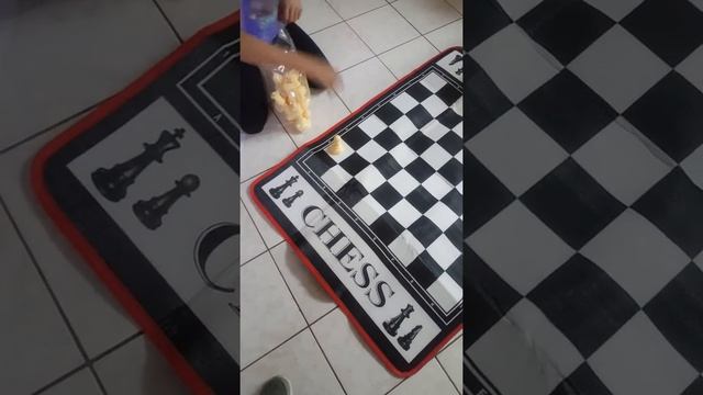 Giant chess game unboxing смотреть онлайн