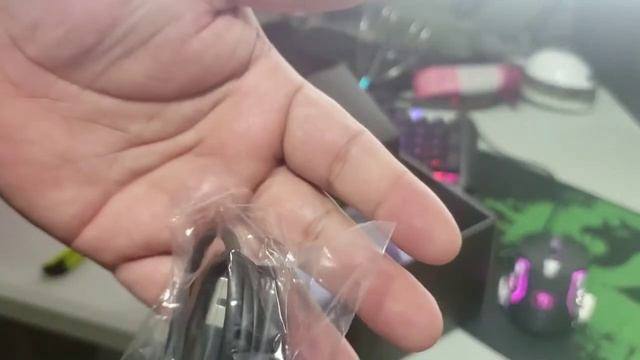 Unbotsin Logitech G733 y desorden de mi escritorio смотреть онлайн